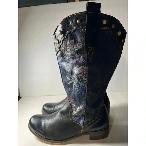Black Floral Women's Boots - Picture 2 of 9
